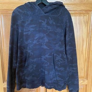 *****SOLD*****Lululemon gray camo scuba pullover hoodie. Size 8.